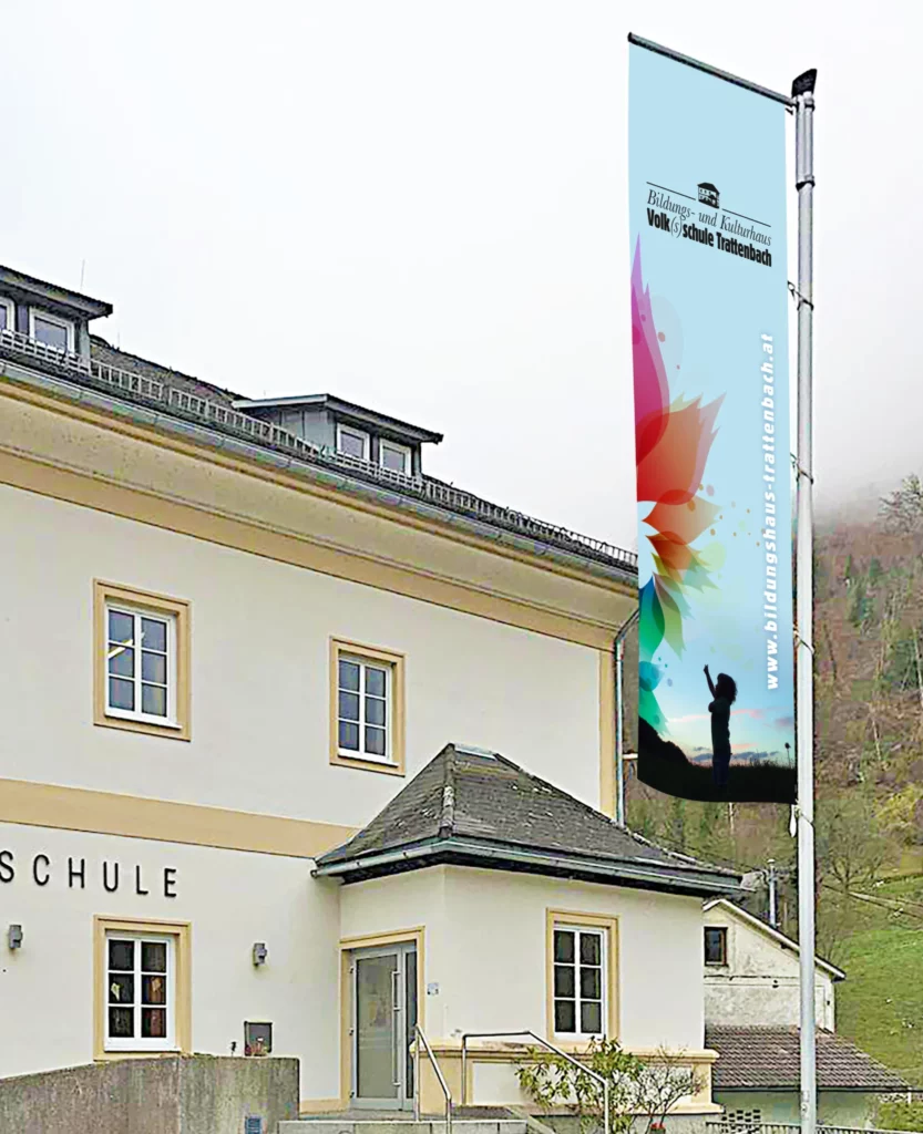 Bildungshaus Trattenbach Logo und Fahne Design von jographic.at